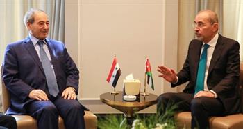   وزير خارجية الأردن يلتقي نظيره السوري قبل القمة العربية