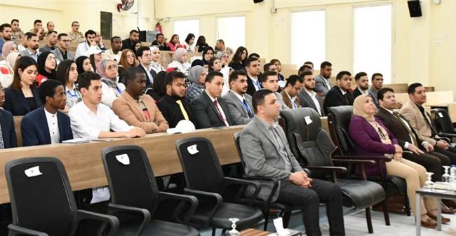 الأكاديمية العسكرية تنظم زيارة لوفد القيادات الشبابية الإعلامية العالمية بالعاصمة الإدارية الجديدة 