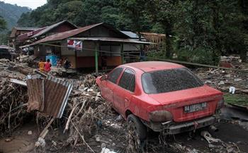   إندونيسيا .. ارتفاع حصيلة قتلى الفيضانات والانهيارات إلى 52 شخصًا