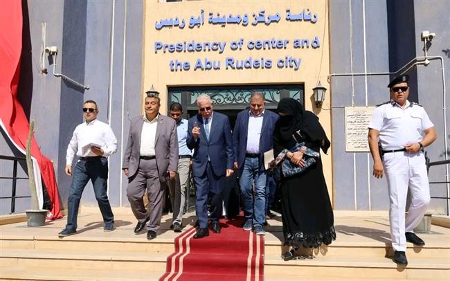 محافظ جنوب سيناء يقوم بجولة تفقدية بمدينة أبورديس