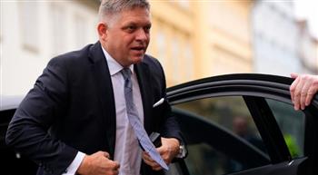   وزير دفاع سلوفاكيا : رئيس الوزراء خضع لعملية جراحية أخرى وحالته مازالت خطيرة