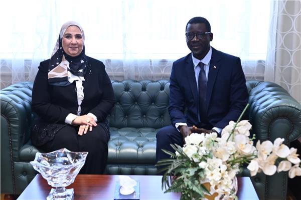 "القباج" تستقبل وزير التمويلات الصغرى والاقتصاد التضامني بدولة السنغال