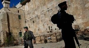   الاحتلال الإسرائيلى يقتحم الحرم الإبراهيمى ويمنع إقامة صلاة المغرب