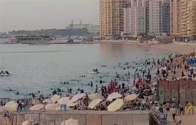 بحر الإسكندرية يقذف أول غريق مع انطلاق موسم الصيف