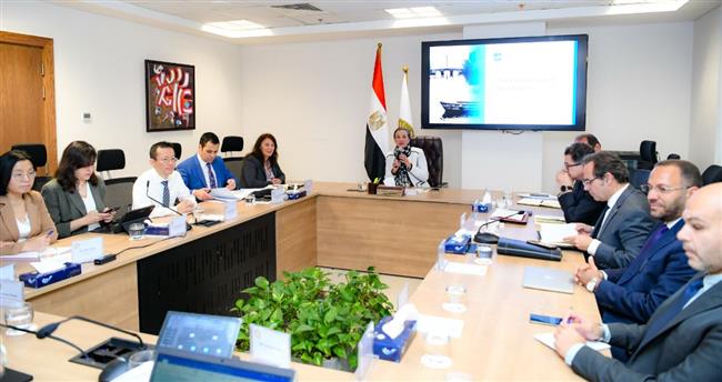 وزيرة البيئة : بدء المناقشات مع صندوق النقد لحصول مصر علي مليار و 200 مليون