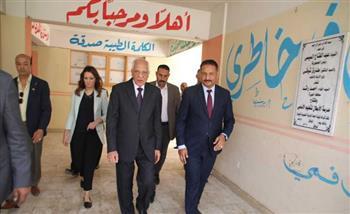 محافظ الجيزة يتابع إنطلاق ماراثون إمتحانات الشهادة الإعدادية بالوراق و أوسيم