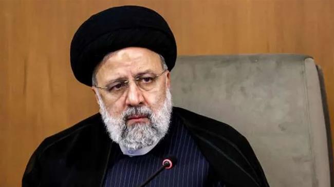 التليفزيون الإيراني: تم الاتصال بأحد ركاب مروحية "رئيسي" وأحد أفراد الطاقم