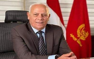 محافظ بورسعيد يستعرض الفرص الاستثمارية المتاحة مع وفد من المستثمرين العرب