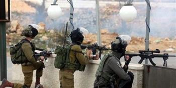   قوات الاحتلال تطلق النار على شاب فلسطيني بزعم محاولته تنفيذ عملية طعن 