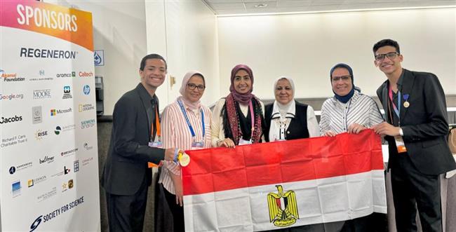 تفوق طلاب معرض مكتبة الإسكندرية للعلوم والهندسة في مسابقة ريجينيرون 