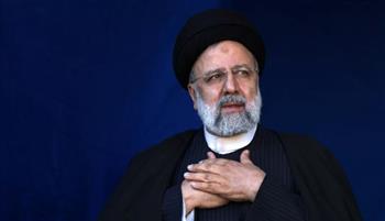   التلفزيون الإيراني يبث صلوات من أجل سلامة "رئيسي" بعد تعرض طائرته لحادث