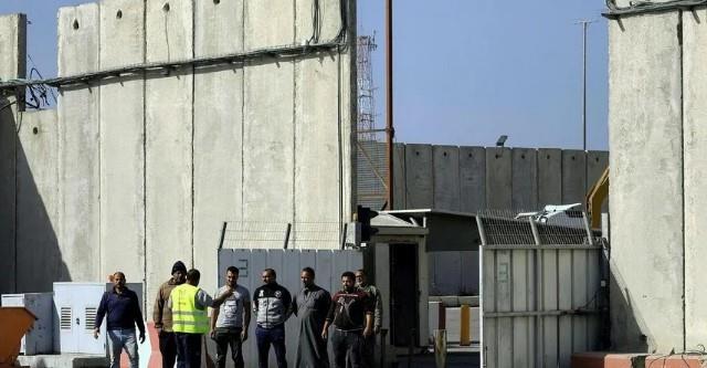 الاحتلال يفرج عن 63 مُعتقلا من غزة وجثمان شهيد