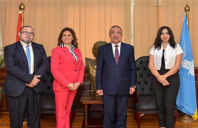محافظ الإسكندرية يستقبل وفدًا من وحدة الشفافية بـ وزارة المالية