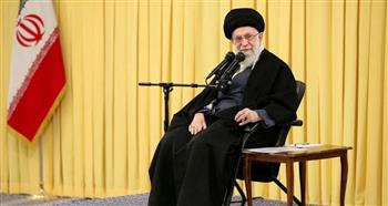   "خامنئي" يعلن الحداد 5 أيام على وفاة الرئيس الإيراني ووزير الخارجية
