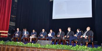   وزير المالية في مؤتمر جامعة القاهرة: تكلفة الشحن والتأمين والنقل والمواد البترولية شهدت زيادة عالية