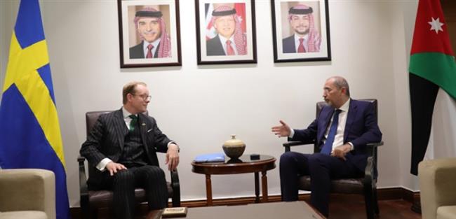 وزيرا خارجية الأردن والسويد يشددان على ضرورة وقف الحرب على غزة وإيصال المساعدات