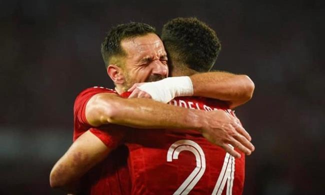 دوري أبطال إفريقيا .. نجم الأهلي يوجه رسالة لـ علي معلول