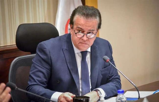 وزير الصحة لقصواء الخلالي: العزوف عن مهنة  الطب عالميا.. وهجرة الأطباء ليست في مصر فقط