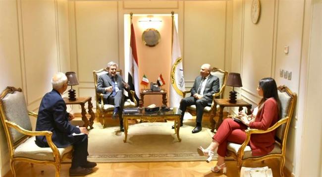 وزير النقل يبحث مع السفير الإيطالي موعد افتتاح خط "رورو" السريع وكارت "المواصلات" الموحد
