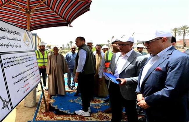 وزير الإسكان يتفقد المرحلة الأولى من الطريق الرابط بين مدينتي الفيوم والفيوم الجديدة