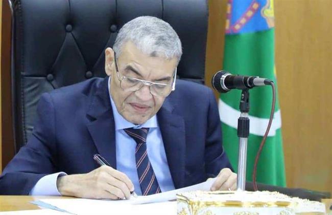 بالأسماء.. محافظ المنيا يصدر حركة تنقلات لعدد من رؤساء المدن 