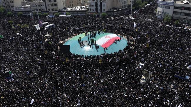 من حضر ومن مثّل الزعماء العرب في وداع الرئيس الإيراني إلى مثواه الأخير؟