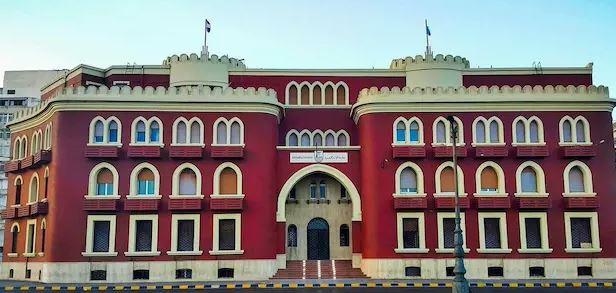 نائب رئيس جامعة الإسكندرية يؤكد حرص الجامعة على تعزيز دور الأنشطة داخل كلياتها