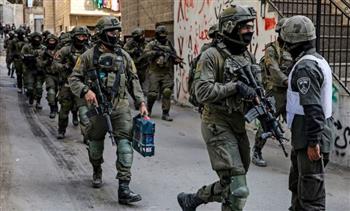   الاحتلال الإسرائيلي يعتقل 18 فلسطينيًا من الضفة الغربية