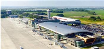   تعليق حركة الطيران في مطار قازان الروسي لضمان سلامة المدنيين