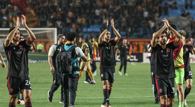 دوري أبطال إفريقيا .. تعرف على معلق مباراة القمة بين الأهلي والترجي