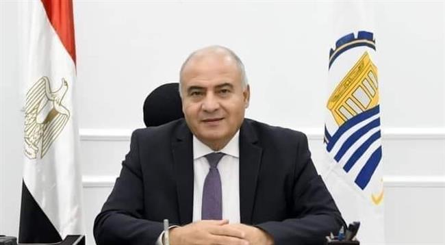 محافظ قنا: تقديم كافة سبل الدعم وتذليل العقبات أمام تقديم خدمات أفضل للمواطنين