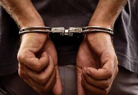 ضبط مرتكبى واقعة سرقة أحد الأشخاص بالسويس بالإكراه