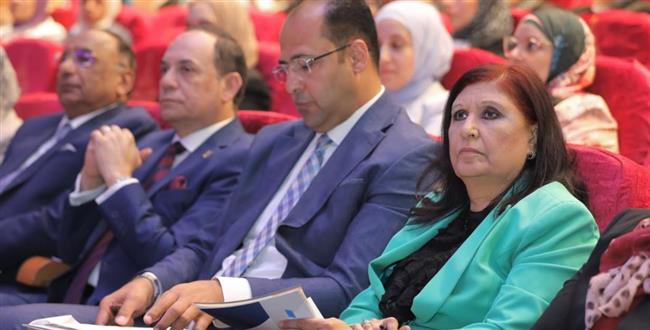 قومي المرأة يشارك في مؤتمر "سيدات المنصة والجمهورية الجديدة" بجامعة عين شمس