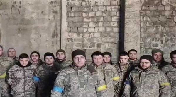 "الدفاع الروسية" : 67 جنديا أوكرانيا استسلموا خلال أسبوع