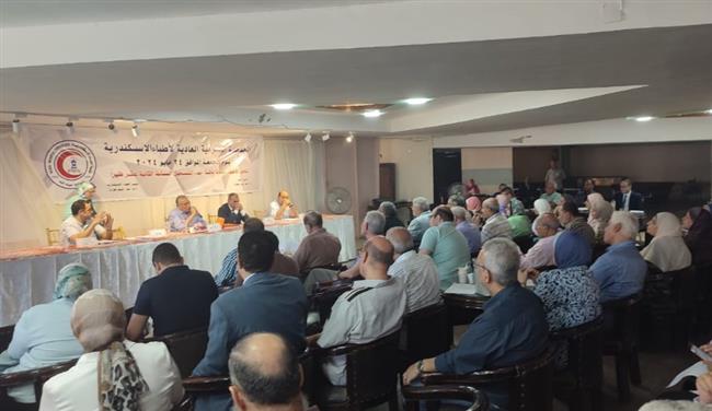 بدأ أعمال الجمعية العمومية لنقابة أطباء الإسكندرية بعد اكتمال النصاب القانوني 