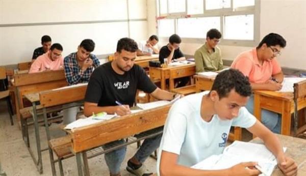 ننفرد بشكل ومواصفات الورقة الامتحانية لطلاب الثانوية العامة