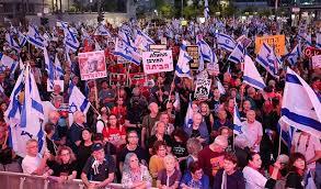   تجدد الاحتجاجات ضد نتنياهو فى تل أبيب وأهالى الأسرى يطالبونه بصفقة مع حماس