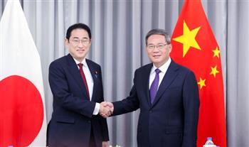 رئيس مجلس الدولة الصيني يدعو اليابان إلى التوافق مع بكين