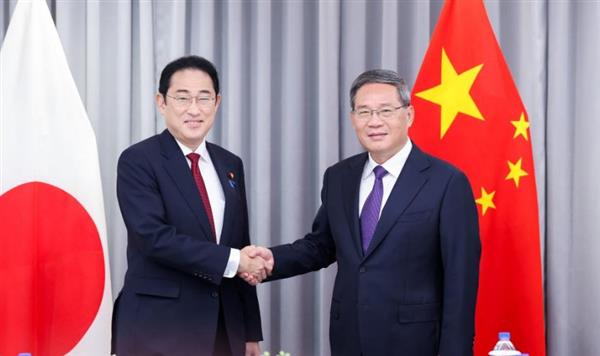رئيس مجلس الدولة الصيني يدعو اليابان إلى التوافق مع بكين