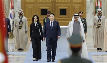 رئيسا الإمارات وكوريا الجنوبية يبحثان تعزيز العلاقات الثنائية
