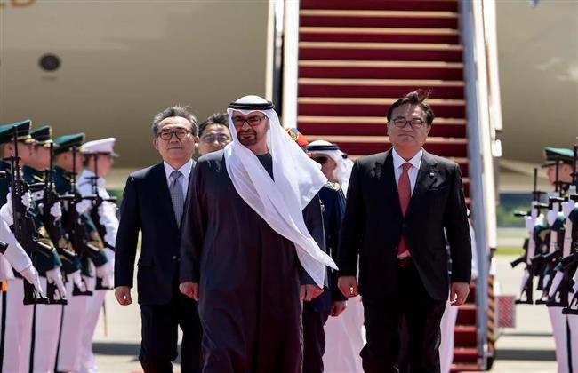 الرئيس الإماراتي يصل إلى كوريا الجنوبية في زيارة دولة تستمر يومين