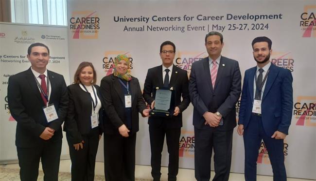 رئيس جامعة بنها يشارك فى فعاليات الملتقى السنوي الخامس للتطوير المهني