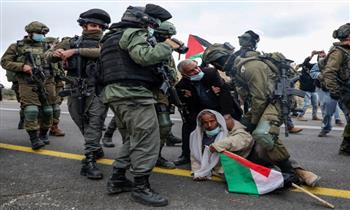   "الوطن" العمانية: على المجتمع الدولي اتخاذ مواقف حاسمة لوقف جرائم الاحتلال الإسرائيلي