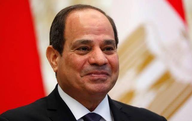 السيسي يلتقي رئيس اللجنة الدائمة للمجلس الوطني لنواب الشعب الصيني