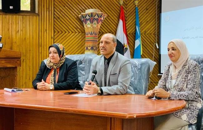 تعليم الإسكندرية تعقد اجتماعا مع مدربي برنامج التعلم القائم على اللعب