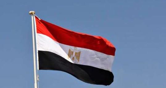 مصدر مصري رفيع المستوى: إطالة أمد الحرب هدف إسرائيلي للتهرب من أزماتها الداخلية