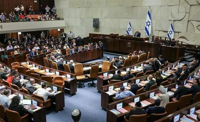 الكنيست تصادق بالقراءة التمهيدية على إلغاء الحصانة الخاصة بوكالة الأونروا