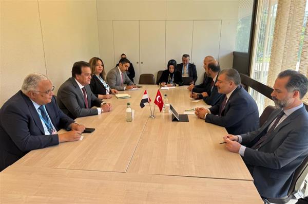 ​وزير الصحة يلتقي نظيره التركي لبحث التعاون في المجال الطبي