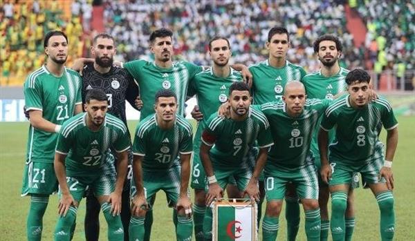 كأس العالم .. قندوسي على رأس قائمة الجزائر في تصفيات المونديال