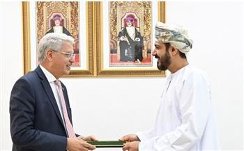 وزير الخارجية العماني يتلقى رسالة خطية من نظيره الجزائري